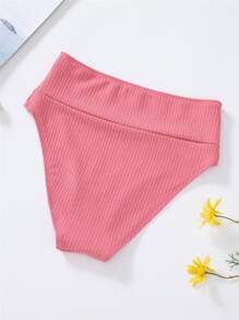 SHEIN Swim Curve 加上高腰比基尼泳裤，适合夏季海滩度假