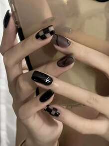 Upgrade Your Look With 24pcs Short Square Black Lines Checkerboard Pattern Fake Nail & 1pc Nail File & 1sheet Tape Press On Nails Nail Supplies