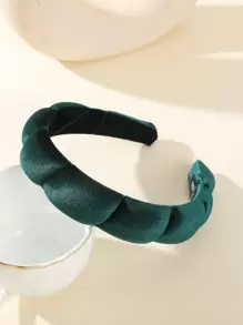 Màu xanh lá cây đậm