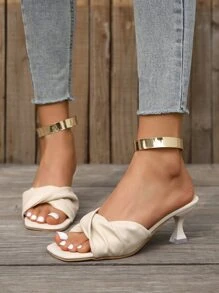 女士时尚方头白色漆皮扣细跟优雅高跟凉鞋，加大码