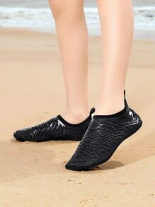 男孩透氣卡通圖案一腳蹬水鞋運動型戶外黑色水襪