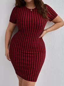SHEIN Essnce Plus Houndstooth Print Bodycon Dress