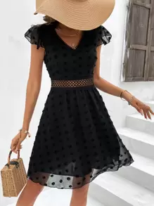 Breezaya 圓點蕾絲拼接蝴蝶袖連衣裙