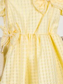 小女童泡泡袖前蝴蝶結洋裝附帽子