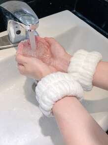 Facial Wrist Strap Towel, Absorbent Strap Wrist, Washband Face Wash Straps, Reusable Spa Headband Wrist, Microfiber Headband, Wristbands For Women, Facial Make-Up Hairbands Adjustable Elastic, For Yoga Sports Sweat Absorber Strap,Skincare,Room Decor,Home Decor,Bedroom Decor,Bathroom,Christmas Gifts,Bathroom Decor,Travel,Travel Stuff,Wedding,Christmas Party,Mom Gifts,Home,Room,House Decor,Christmas Gift,Gifts For Mom,Birthday,Pink Room Decor,Living Room Decor,Bedroom,Gifts For Men,Dad Gifts,Mushroom,New Years,Mom,Accessories,Gifts For Dad,Friends,Funny Gift - White - View 1