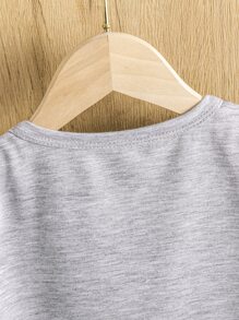 小男童字母和卡通圖案T恤