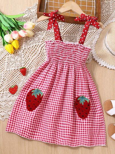 SHEIN Vintaside Kids Young Girl Strawberry Patched Gingham Print Tie Shoulder Cami Dress