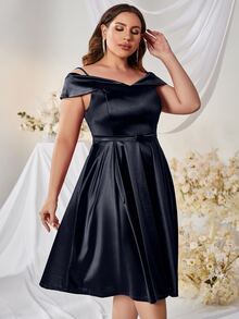 MUXXN 大碼挖肩緞面連衣裙 - 黑色 - 查看 5