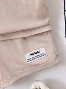 SHEIN Chàng trai trẻ Màu Khaki Giải trí Phong cách đường phố Vòng cổ Ngắn tay Bộ quần đùi & áo sơ mi Với In thư Cho mùa hè - Màu Khaki - Xem 3