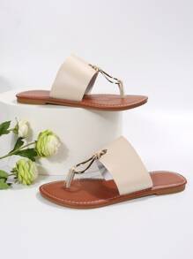 女士金屬裝飾夾腳平底時尚T字帶涼鞋適用於海灘 - 米色 - 查看 6