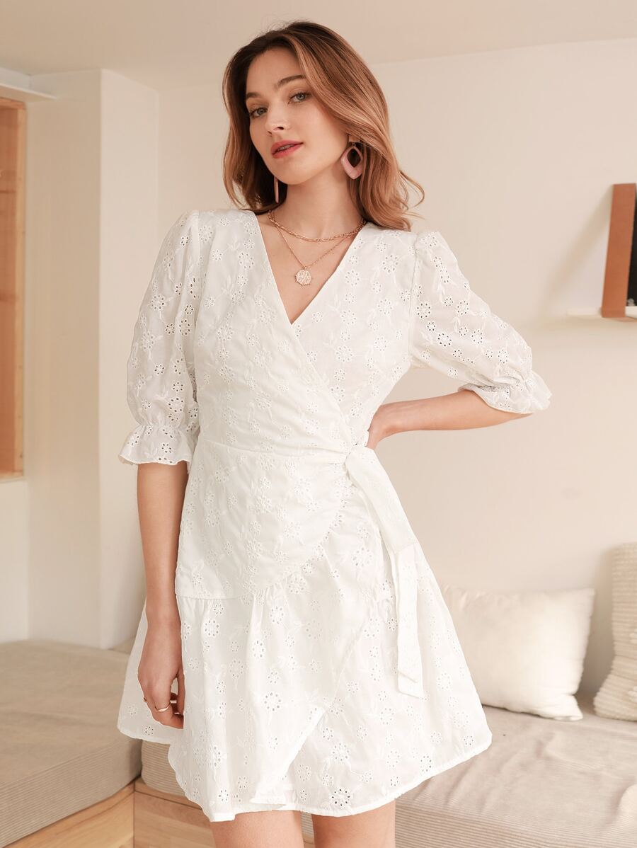 SHEIN Frenchy Schiffy Kleid mit Rüschenbesatz, Wickel, seitlichem Knoten