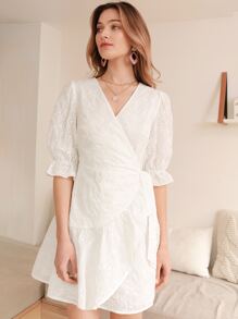 SHEIN Frenchy Schiffy Kleid mit Rüschenbesatz, Wickel, seitlichem Knoten