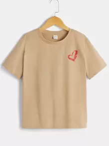 SHEIN Leap Crew 适合青少年男孩日常休闲夏季穿着的简约舒适标语爱心印花T恤 - 卡其色 - 查看 2