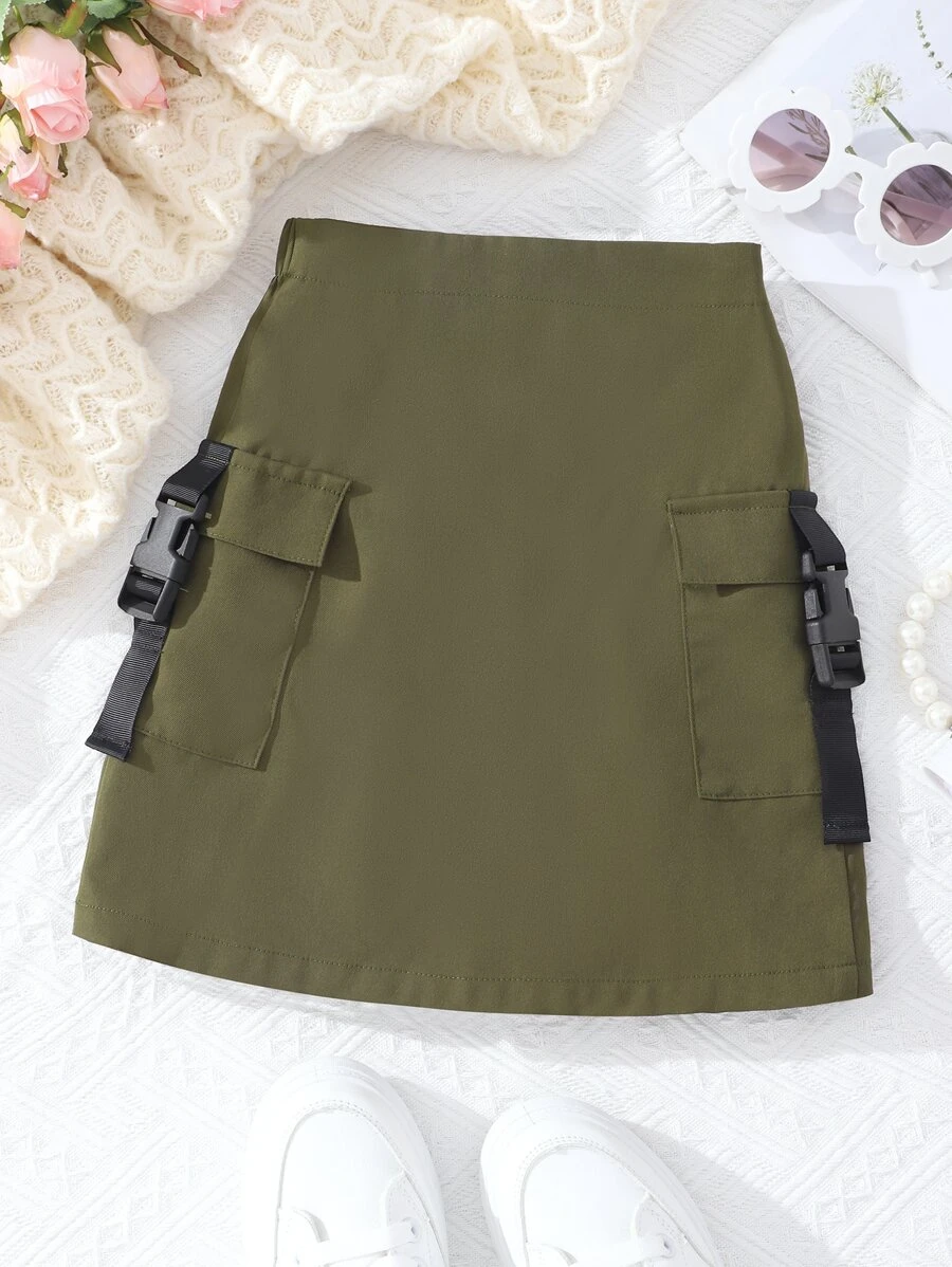 女孩翻蓋口袋帶扣細節工裝裙