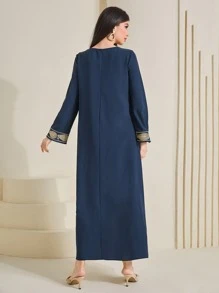 Al Najma 幾何刺繡土耳其長袍 - 藏蓝色 - 查看 2