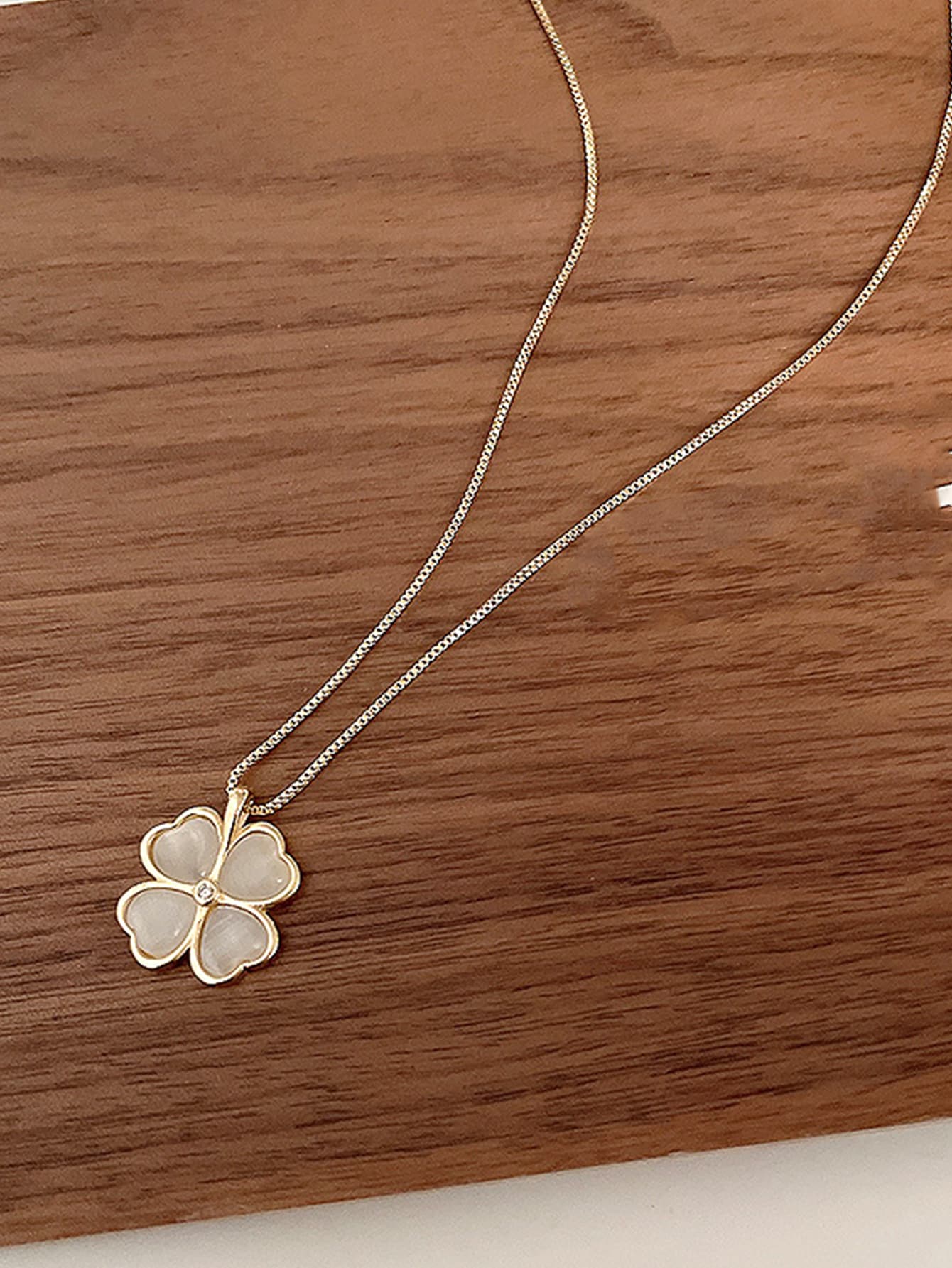 幸運草吊墜項鏈 - 金黃色 - 查看 1