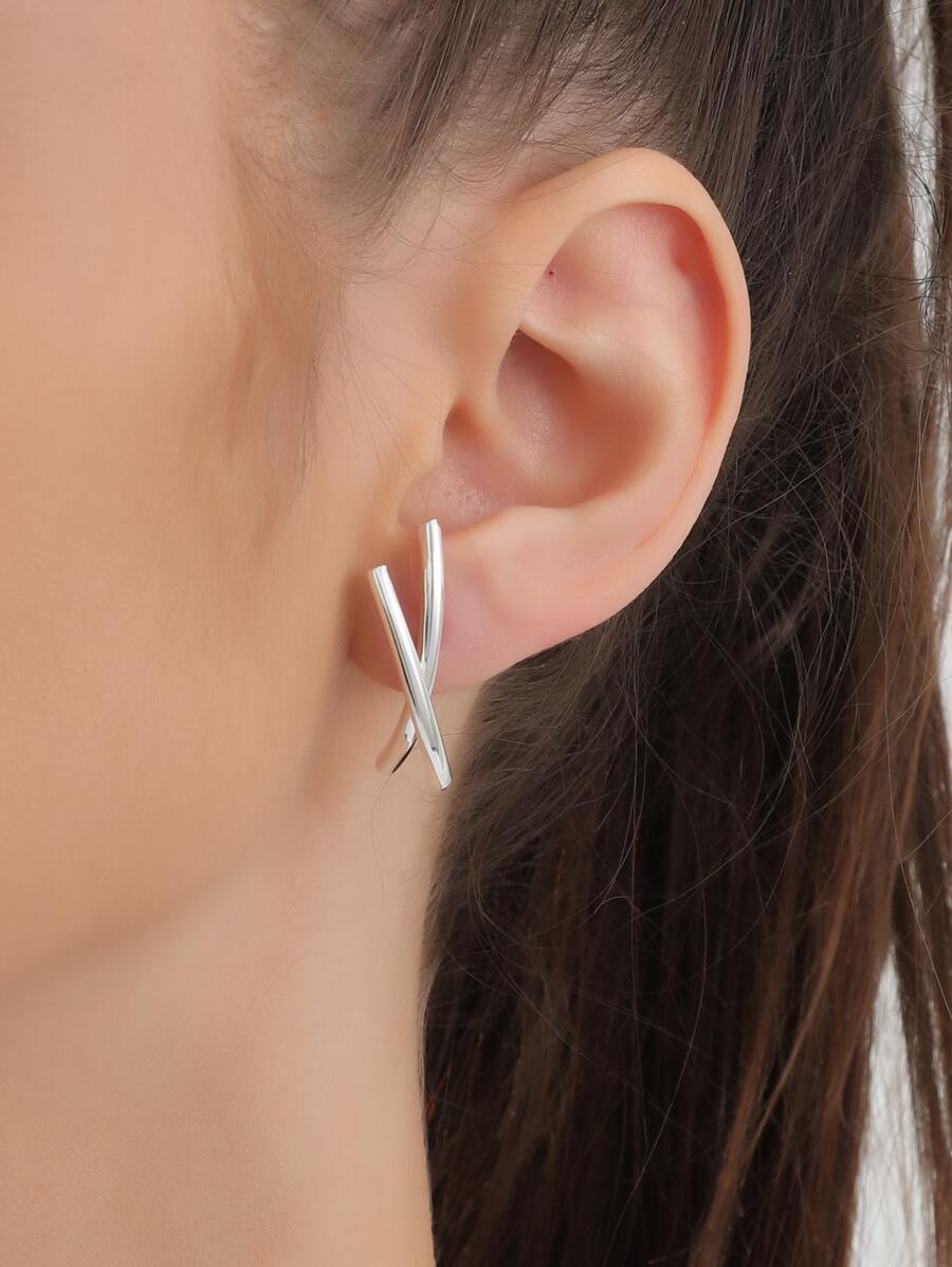1對金屬銀十字形耳環，適合日常佩戴 - 銀色 - 查看 1