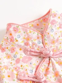 可爱复古碎花短袖三角连体衣，适合女婴，夏季派对、度假穿着