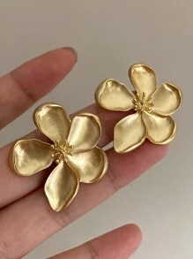 Flower Design Stud Earrings - Yellow Gold - View 5