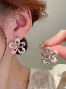 Rhinestone Decor Flower Stud Earrings - Multicolor - View 1
