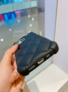 格紋壓花手機殼 - 黑色 - 查看 4