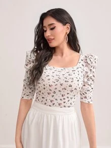 Modelyn Ditsy Floral Print Puff Sleeve Tee - Multicolor - View 4