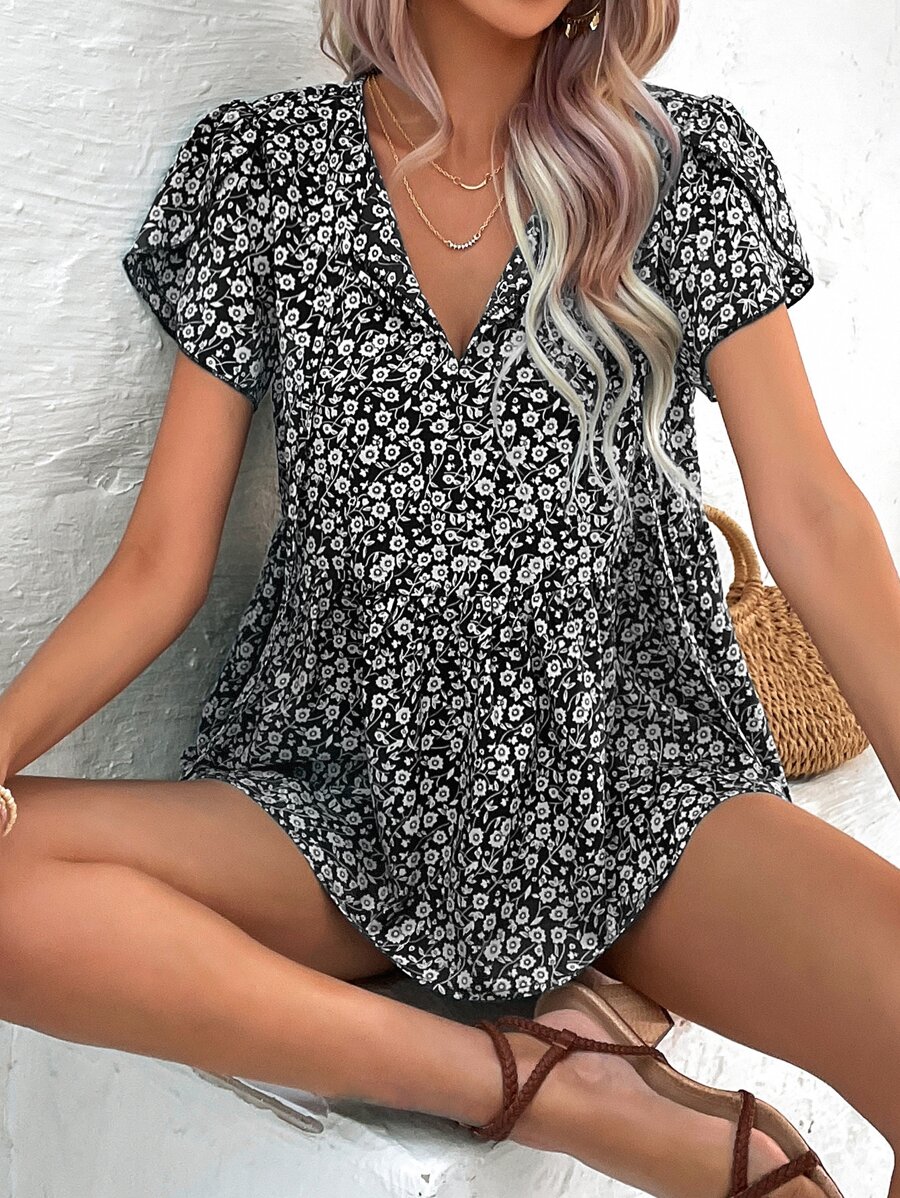 SHEIN VCAY 碎花花瓣袖荷葉邊下擺襯衫 - 黑與白 - 查看 1