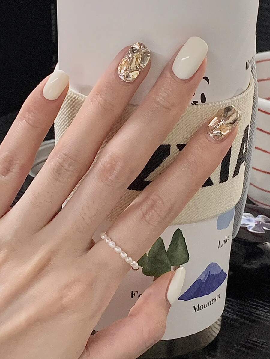 Upgrade Your Look with 24pcs Short Square White Rhinestone Glitter Textured Fake Nail & 1sheet Tape & 1pc Nail File - Multicolor - View 1