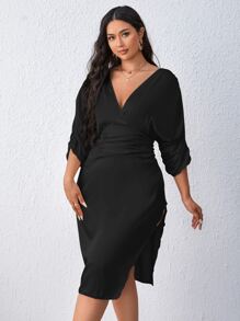 SHEIN Privé 大碼深V領蝙蝠袖高衩褶邊連衣裙 - 黑色 - 查看 3