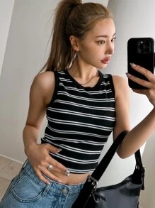 DAZY Striped Print Crop Tank Top - Black and White - View 2