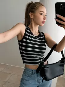 DAZY Striped Print Crop Tank Top - Black and White - View 3