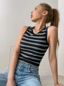 DAZY Striped Print Crop Tank Top - Black and White - View 7