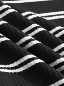 DAZY Striped Print Crop Tank Top - Black and White - View 8
