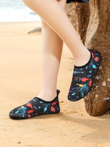 Sporty Aqua Socks For Boys, Cartoon Fish Pattern Contrast Binding Water Shoes - Multicolor - View 2