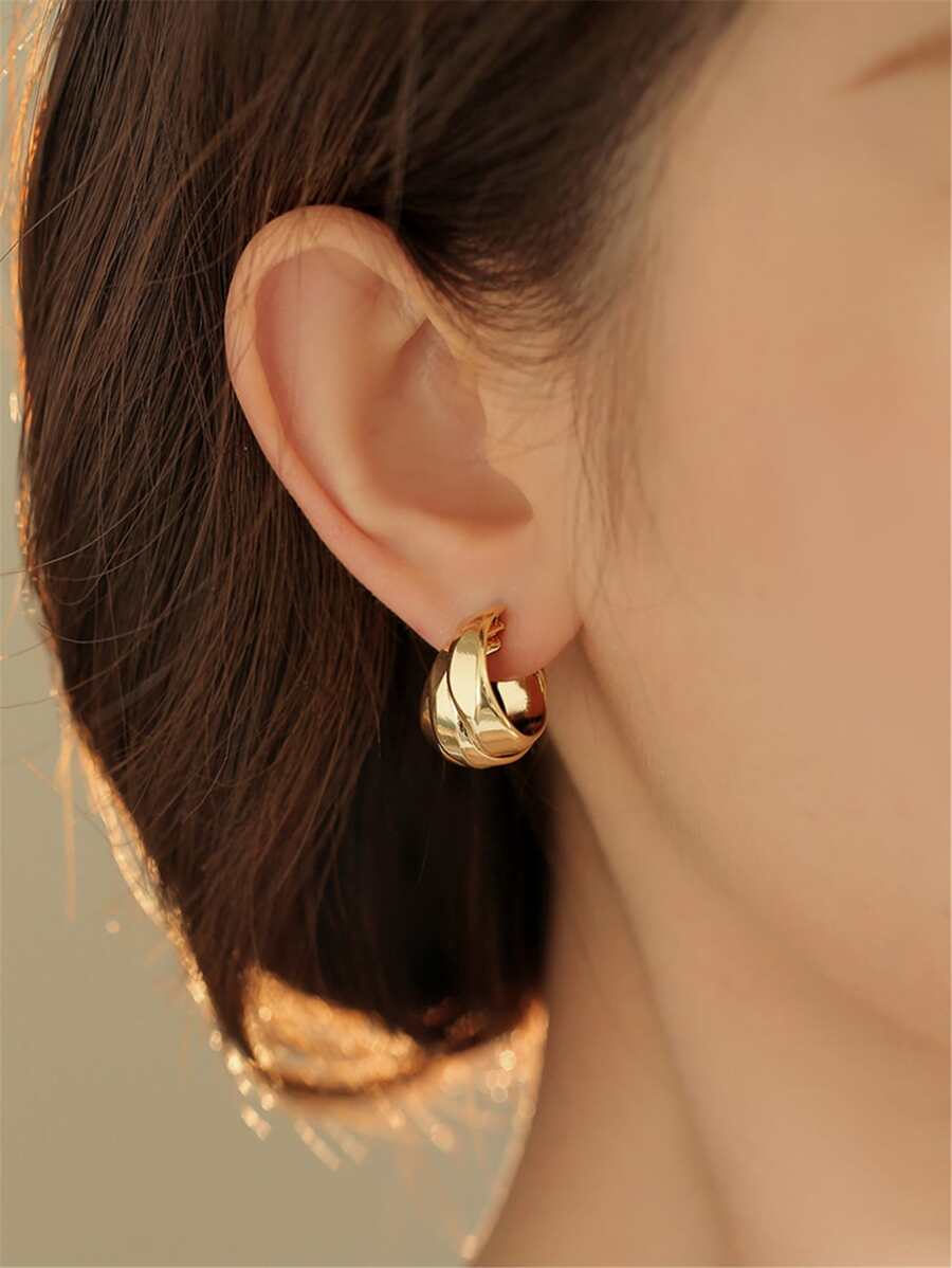Minimalist Hoop Earrings - Yellow Gold - View 1