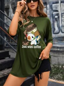 SHEIN EZwear Camiseta de hombros caídos con estampado de slogan y dibujos animados - Verde militar - Ver 5