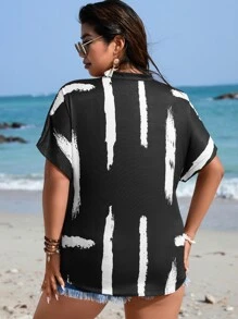 SHEIN LUNE Plus Brush Print Batwing Sleeve Popover Blouse - Black and White - View 2
