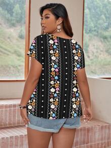 SHEIN LUNE Plus Floral Print Scallop Trim Tee - Multicolor - View 2