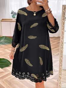 SHEIN LUNE Plus Feather Print Laser Cut Scallop Trim Dress - Black - View 3