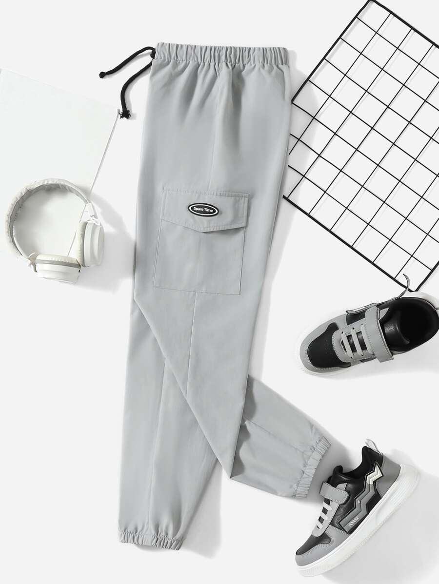 SHEIN 男孩字母補丁細節側翻蓋口袋長褲 - 淺灰色 - 查看 1