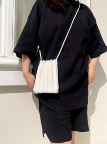 Monedero de móvil minimalista con diseño fruncido blanco