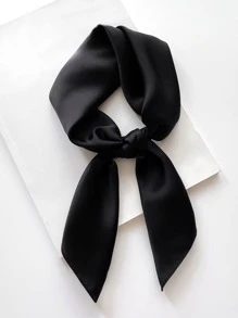 1 pièce Écharpe carrée de mode unie pour femmes, écharpe multifonctionnelle pour bandeau, ceinture, bandana de sangle de sac à main, bande de cheveux, bandeau idéal pour habiller votre look.