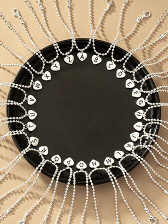 字母細節愛心掛飾手環