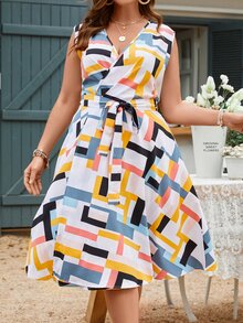 SHEIN Clasi 大碼幾何印花繫腰帶連衣裙 - 彩色 - 查看 5