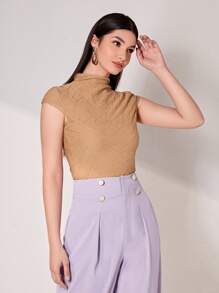 Modelyn 素色小高領T恤 - 卡其色 - 查看 5