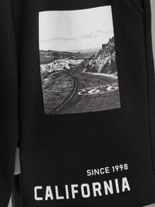 SHEIN 男孩照片和標語圖案短褲