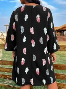 SHEIN LUNE Plus Feather Print Roll Tab Sleeve Tunic Dress - Black - View 2