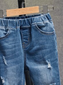 SHEIN Toddler Boys Ripped Frayed Bleach Wash Jeans - Medium Wash - View 5