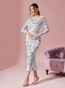 Modelyn Floral Print Asymmetrical Neck Bodycon Dress - Black and White - View 3