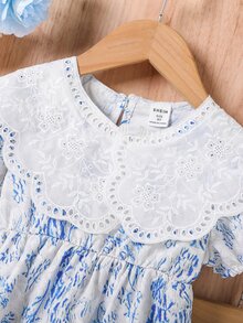 SHEIN 小女童印花拼接水溶蕾絲花邊下擺上衣和短褲 - 藍白色 - 查看 5